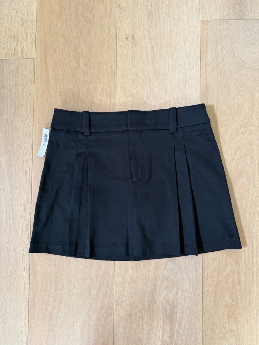 Aritzia Sunday Best Rider Black Pleated Mini Skirt